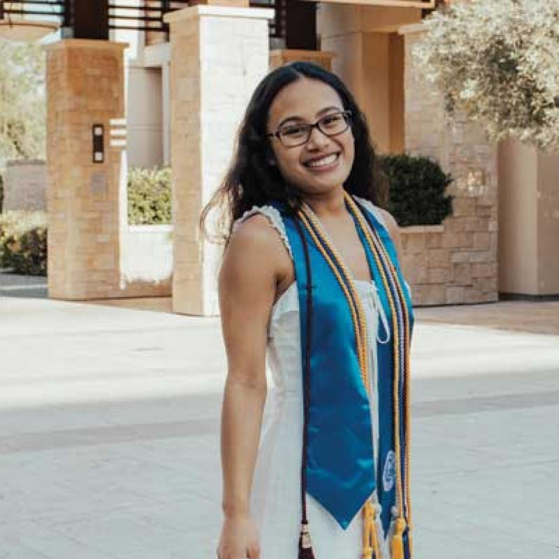 Woman wearing a stole.